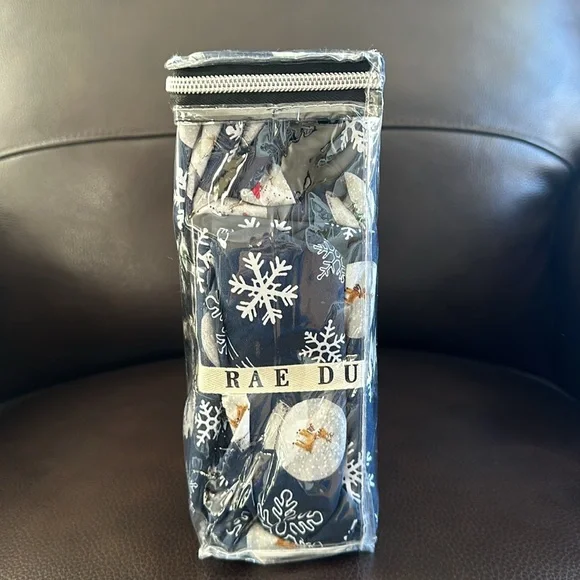 ❄️Rae Dunn Let It Snow Queen Sheet Set❄️ - Picture 5 of 7